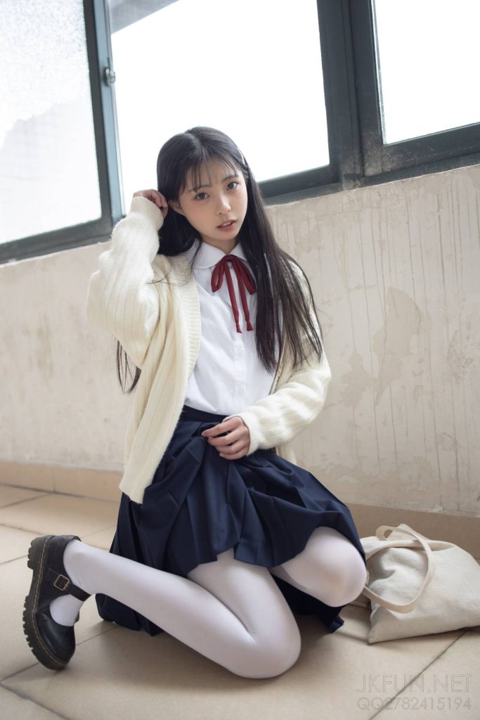 图片[1]-日系学院风穿搭少女，清冷又温柔。-桃雾阁