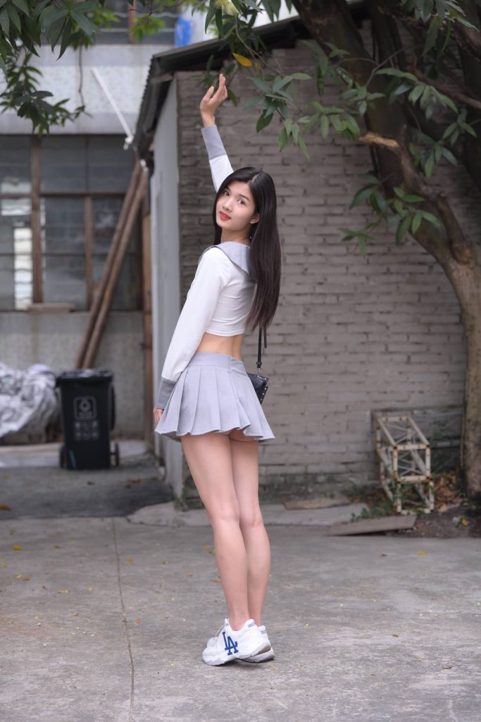 图片[1]- 水手百褶裙少女，元气青春感满满-桃雾阁